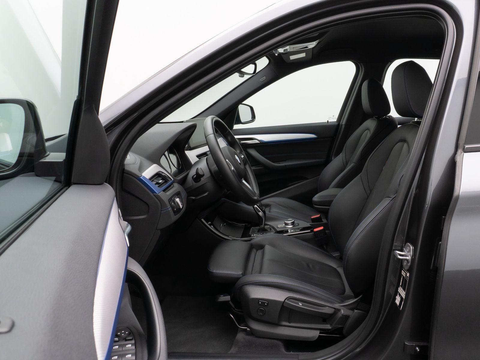 Fahrzeugabbildung BMW X1 sD20d M Sport NaviPlu HUD DAB Alarm Leder 18"