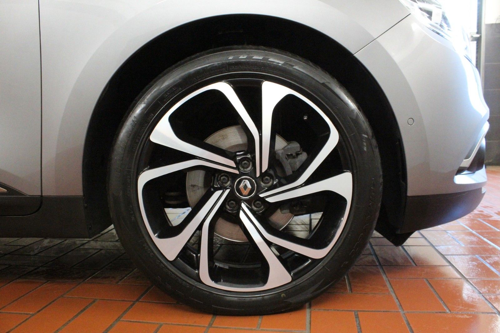 Fahrzeugabbildung Renault Scenic dCi 160 EDC Bose Edition*AHK*Winter