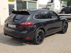 Fahrzeugabbildung Cayenne Turbo Park-Assistent