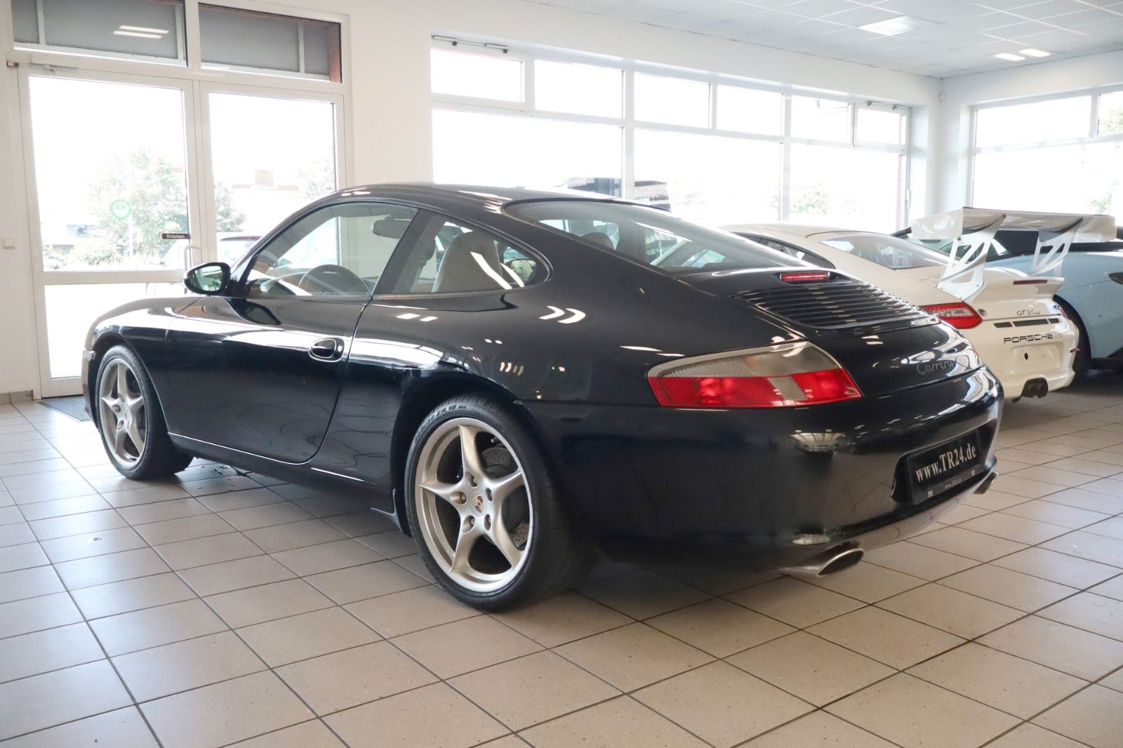 Fahrzeugabbildung Porsche 911 996 Carrera BRD, Xenon, Schiebedach, 18Zoll