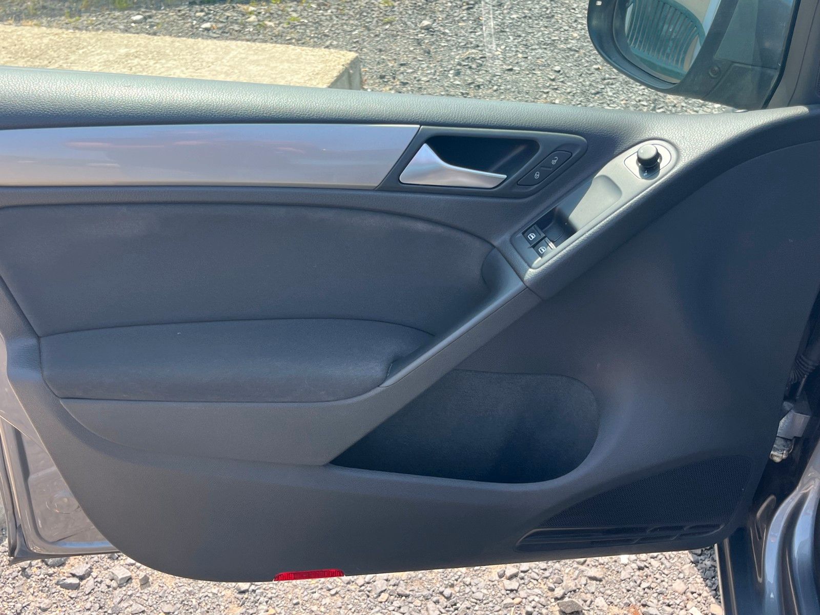 Fahrzeugabbildung Volkswagen Golf VI 1.2 TSI DSG Klima 1.HAND SCHECKHEFT PDC