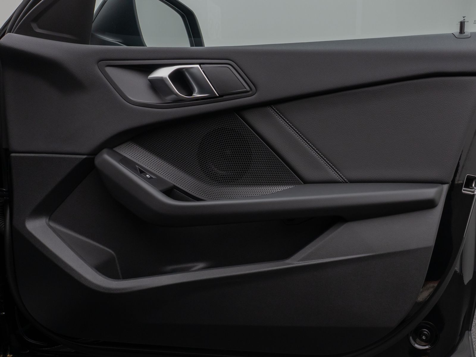 Fahrzeugabbildung BMW 118i DAB WLAN PDC Geschwindigkeitsreg Sport LED