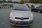 Toyota Corolla Verso 1.8 Team - silberne Toyota Corolla Verso