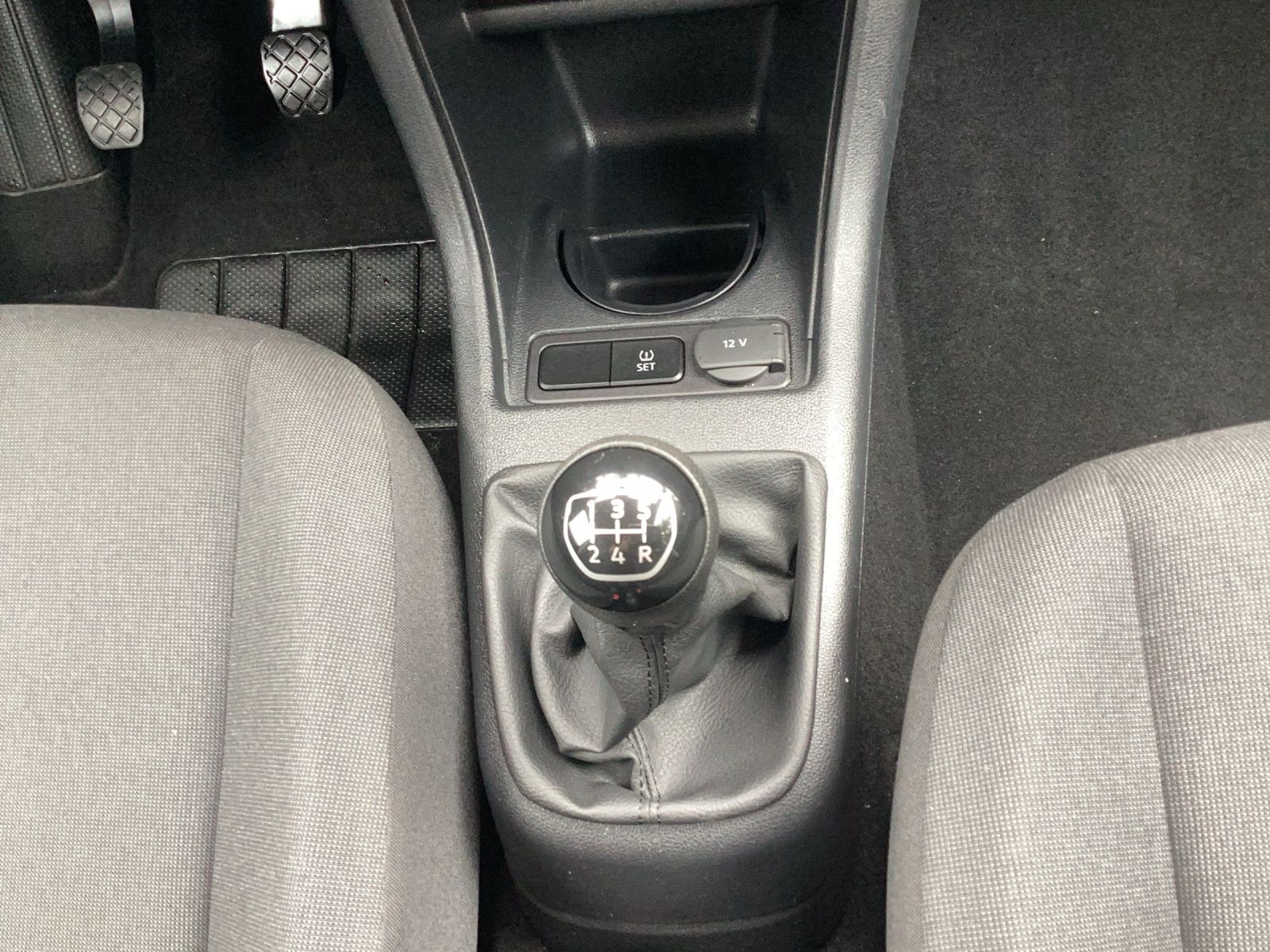 Fahrzeugabbildung Volkswagen up! CLIMATIC SHZ GRA PDC NSW