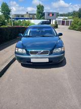 Volvo V70 2.4 - TÜV bis 05/27 - 8fach bereift - gebrauchte Volvo V70 aus dem Jahr 2000