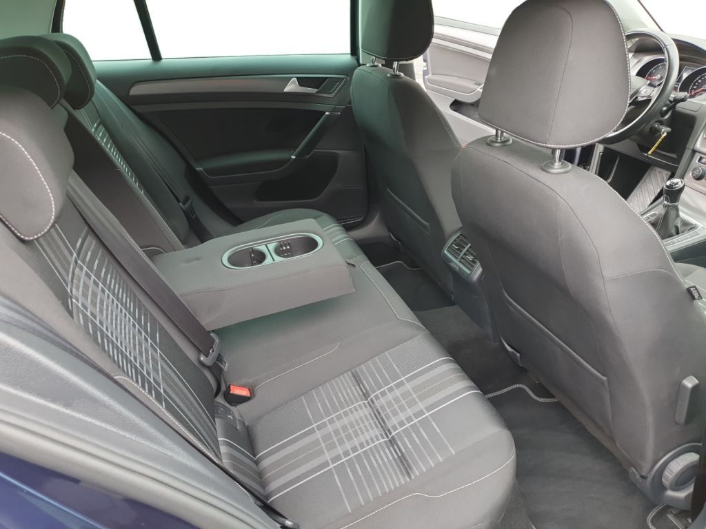 Fahrzeugabbildung Volkswagen Golf 1.4 TSI Lounge Climatronic,SH,GRA,PDC,NSW