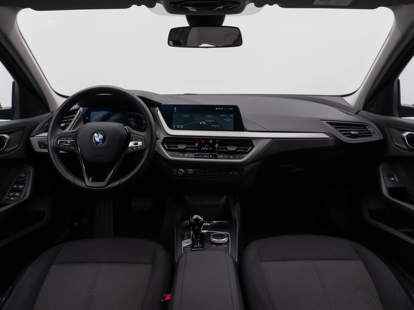 Fahrzeugabbildung BMW 118d DAB CockPitPro PDC LED Geschwindigkeitsreg.