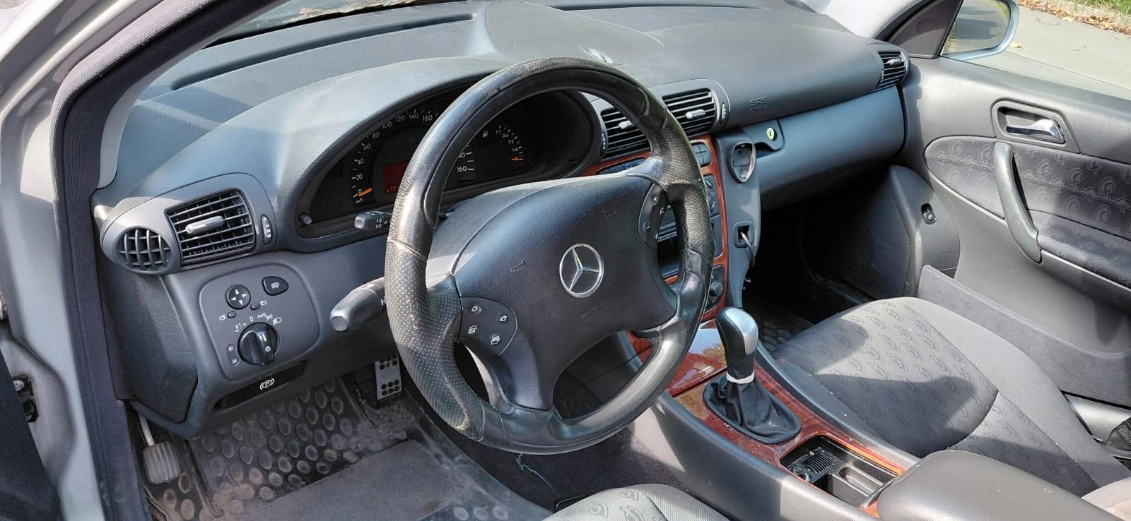 Mercedes-Benz C200 2004 — photo 6