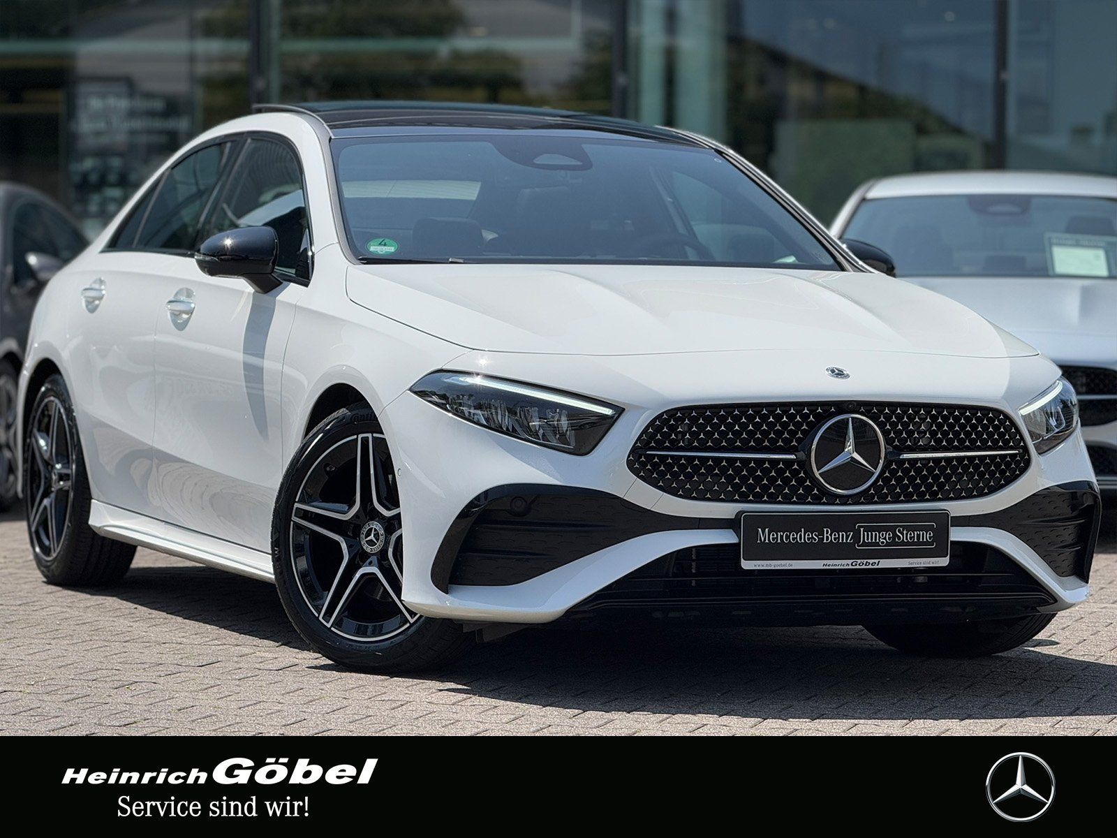 Fahrzeugabbildung Mercedes-Benz A 200 Lim. AMG*PANO*360°*AMBIENTE*TOTWINKEL*