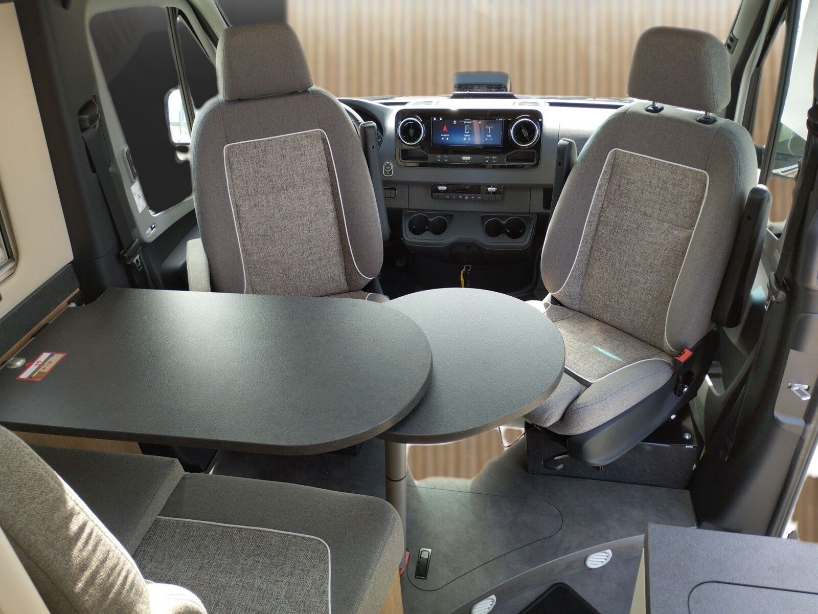 Fahrzeugabbildung Malibu Genius 641 LE Klimaautomatik, Radio DAB