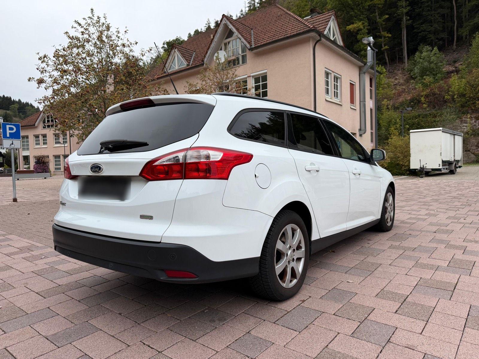 Ford Focus 2013 — photo 7