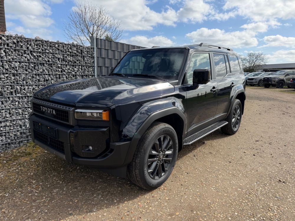 Image of Toyota Land Cruiser