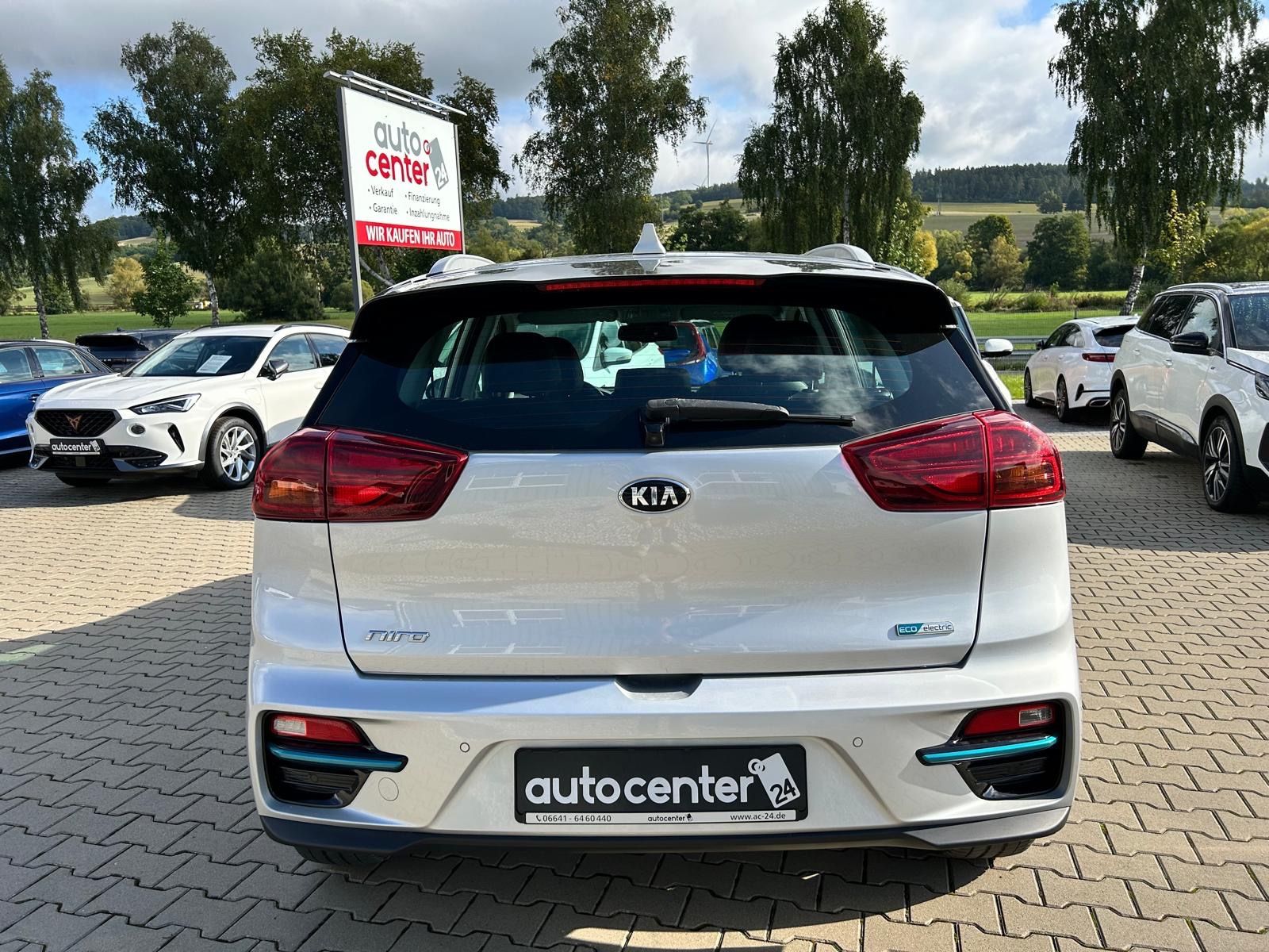 Fahrzeugabbildung Kia e-Niro°64 kWh°Leder°CCS°Kamera°1.Hand