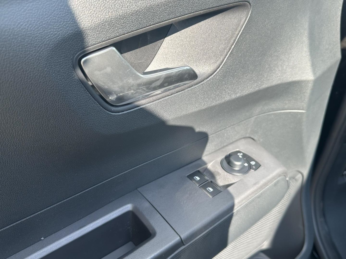 Fahrzeugabbildung Ford Transit Courier Trend Doppelkabine Apple CarPlay