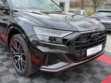 Audi Q8 55 TFSI QUATTRO S LINE*100% VOLL*1.HAND - Audi Q8: Massagesitze