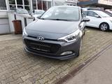 Hyundai i20 Trend AUT. NAVI KAMERA SHZ LHZ PDC ALU - Hyundai i20: Limousine
