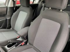 Fahrzeugabbildung Fiat Tipo 1.4 Street AAC PDC SHZ ALU USB ZV 5 - TÜRER