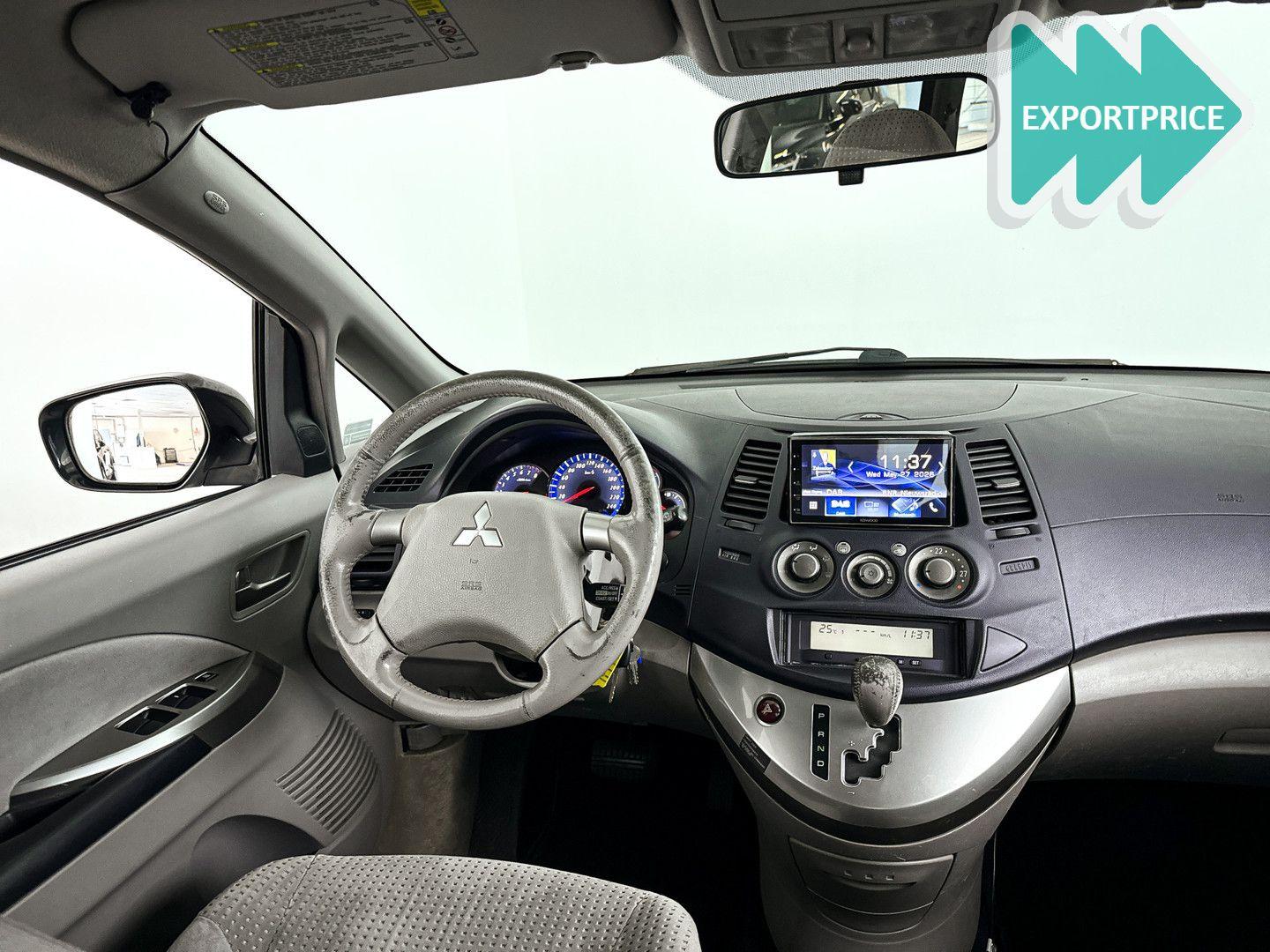 Mitsubishi Grandis 2005 — photo 7