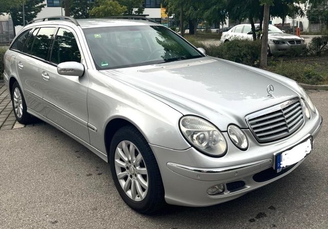 Mercedes-Benz E 240 T-Modell/Leder/Navi/ATM jetzt 20.000Km!!