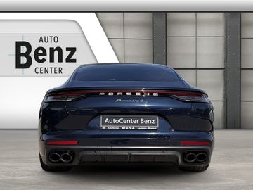 Porsche Panamera - 4