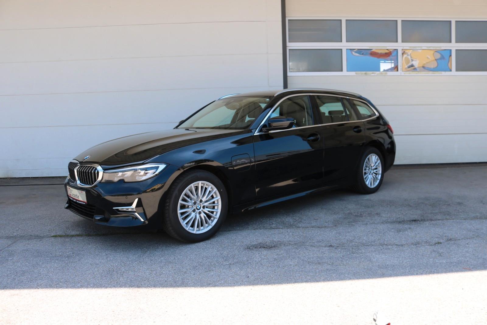 BMW 330e Touring*Luxury Line*Automatik*LED*