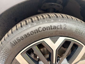 Citroën C4 Max Hybrid 145 Kam.+KeyLess+LED+Navi+SHZ