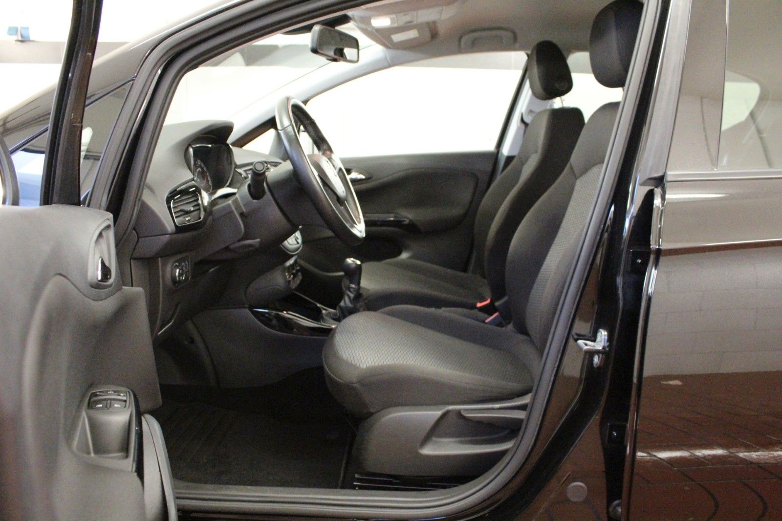 Fahrzeugabbildung Opel Corsa E 1.4 Active Winterpaket*AHK