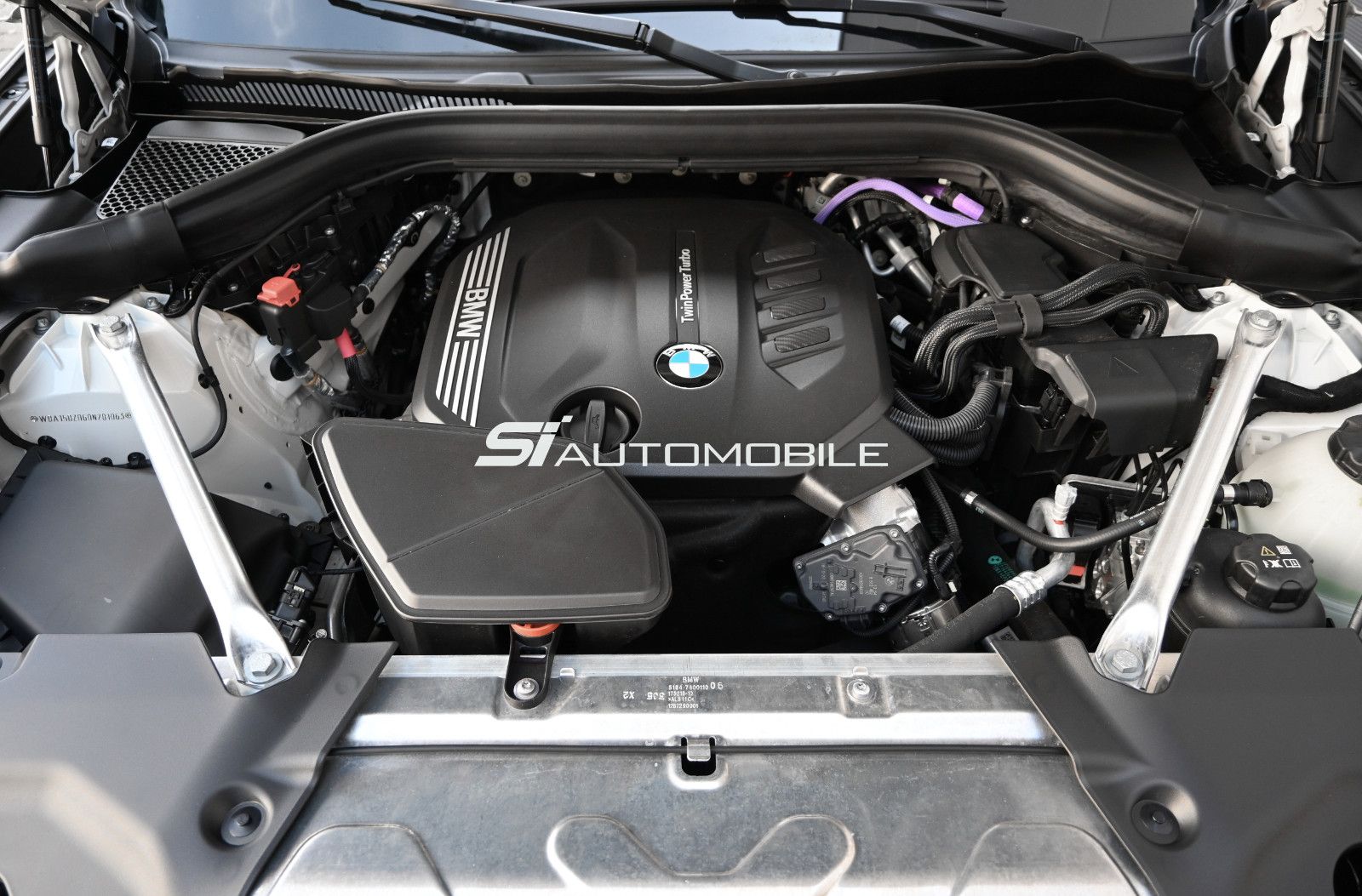 Fahrzeugabbildung BMW X3 xDr20d °AHK°M SPORT LENKRAD°STANDHEIZUNG°360°