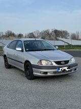 Toyota Avensis t22 Liftback | Wenig km - Toyota Avensis aus 2002