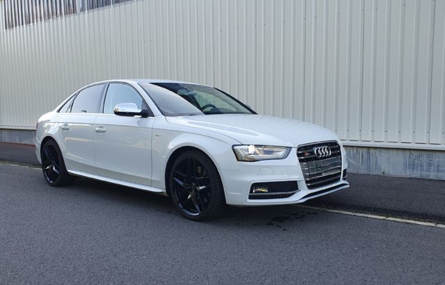 Audi S4 3.0 TFSI QUATTRO AHK SHZ TEMP LEDER STHZ 