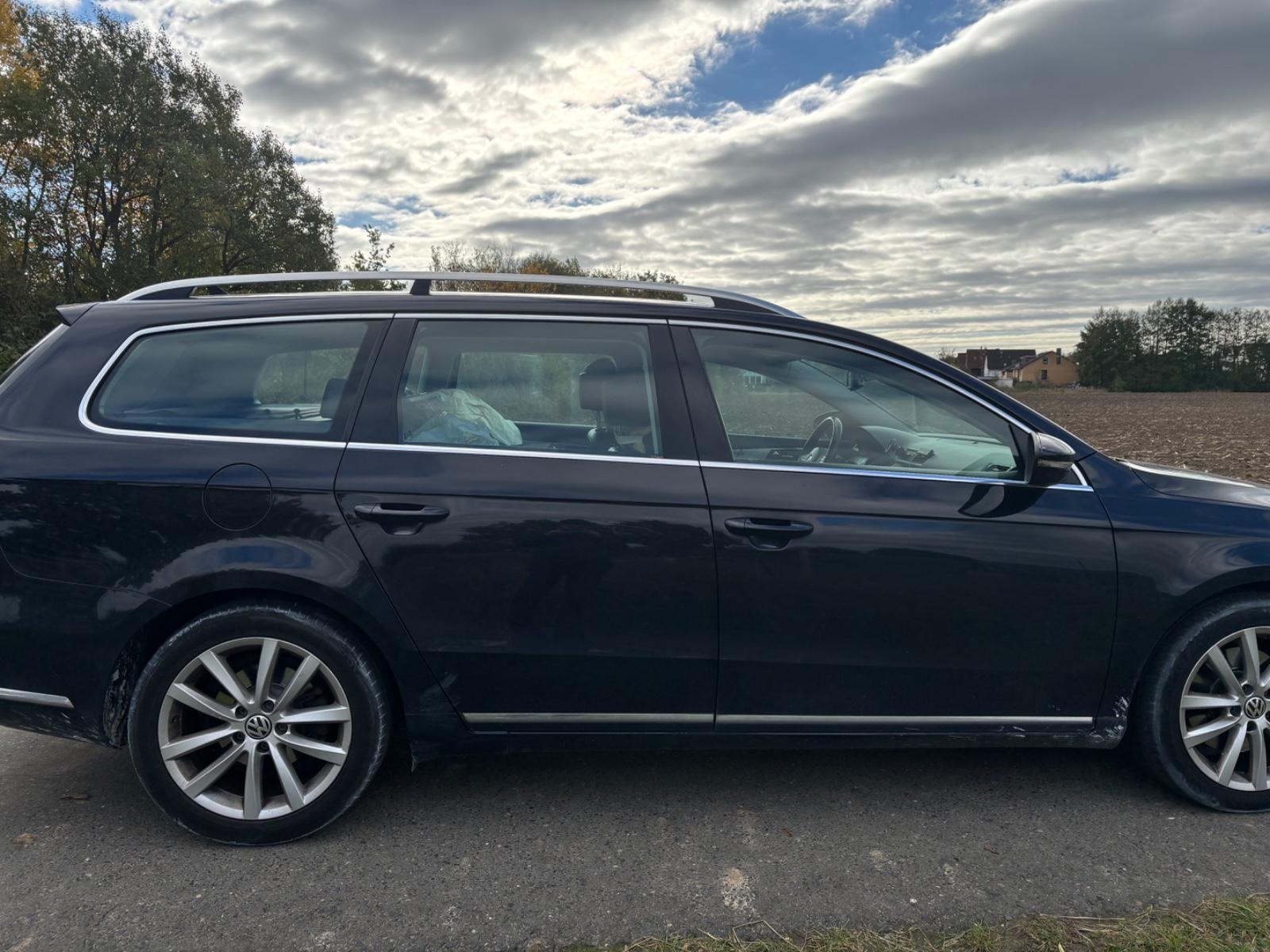 Volkswagen Passat 2011 — photo 8