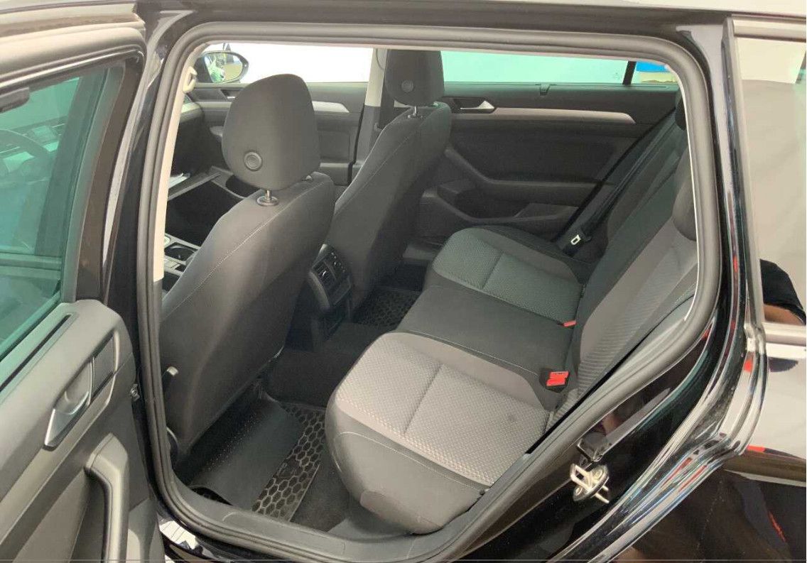 Fahrzeugabbildung Volkswagen Passat Var 2.0d Concept LED/ACC/NAVI/SHZ/RFK/8Fa