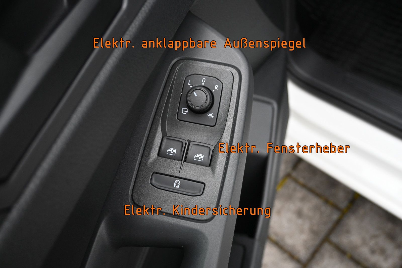 Fahrzeugabbildung Volkswagen Caddy Maxi 2.0 TDI DSG °ACC°AHK°LED°KAMERA°8FACH