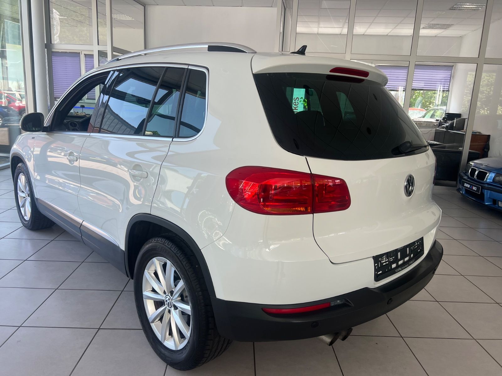 Fahrzeugabbildung Volkswagen Tiguan Lounge Sport & Style BMT * 1.HAND *