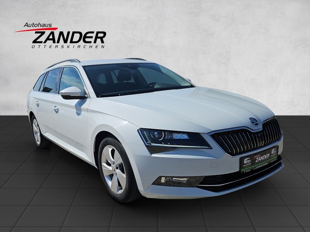 Fahrzeugabbildung SKODA Superb Combi Ambition 4x4,DSG,AHK,el.Heckklappe