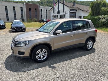 Volkswagen Tiguan - 2