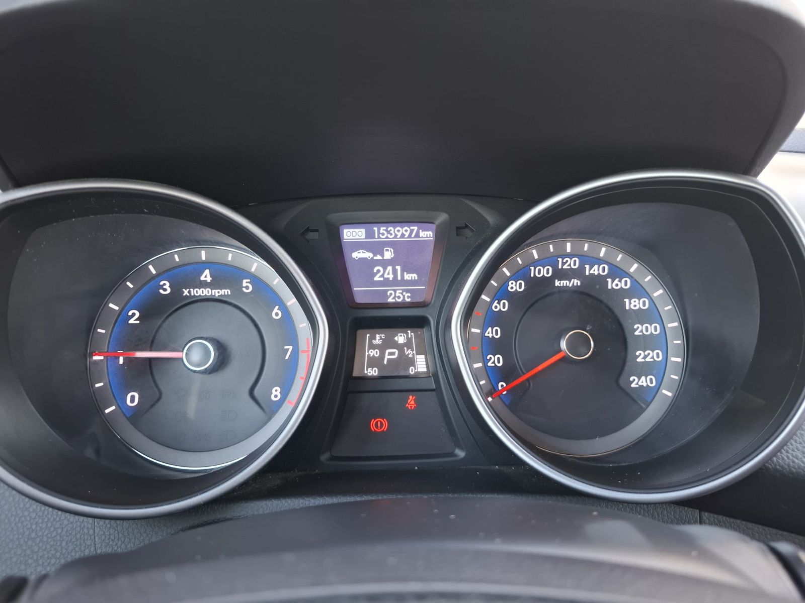 Fahrzeugabbildung Hyundai i30 Trend 1.6 GDI Automatik*AHK*TEMP*KLIMA*LeHz