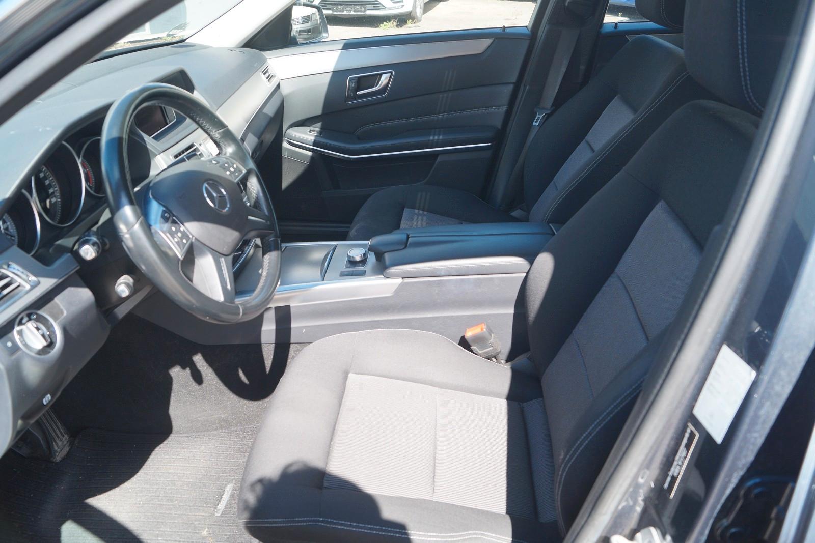 Mercedes-Benz E250 2014 — photo 20