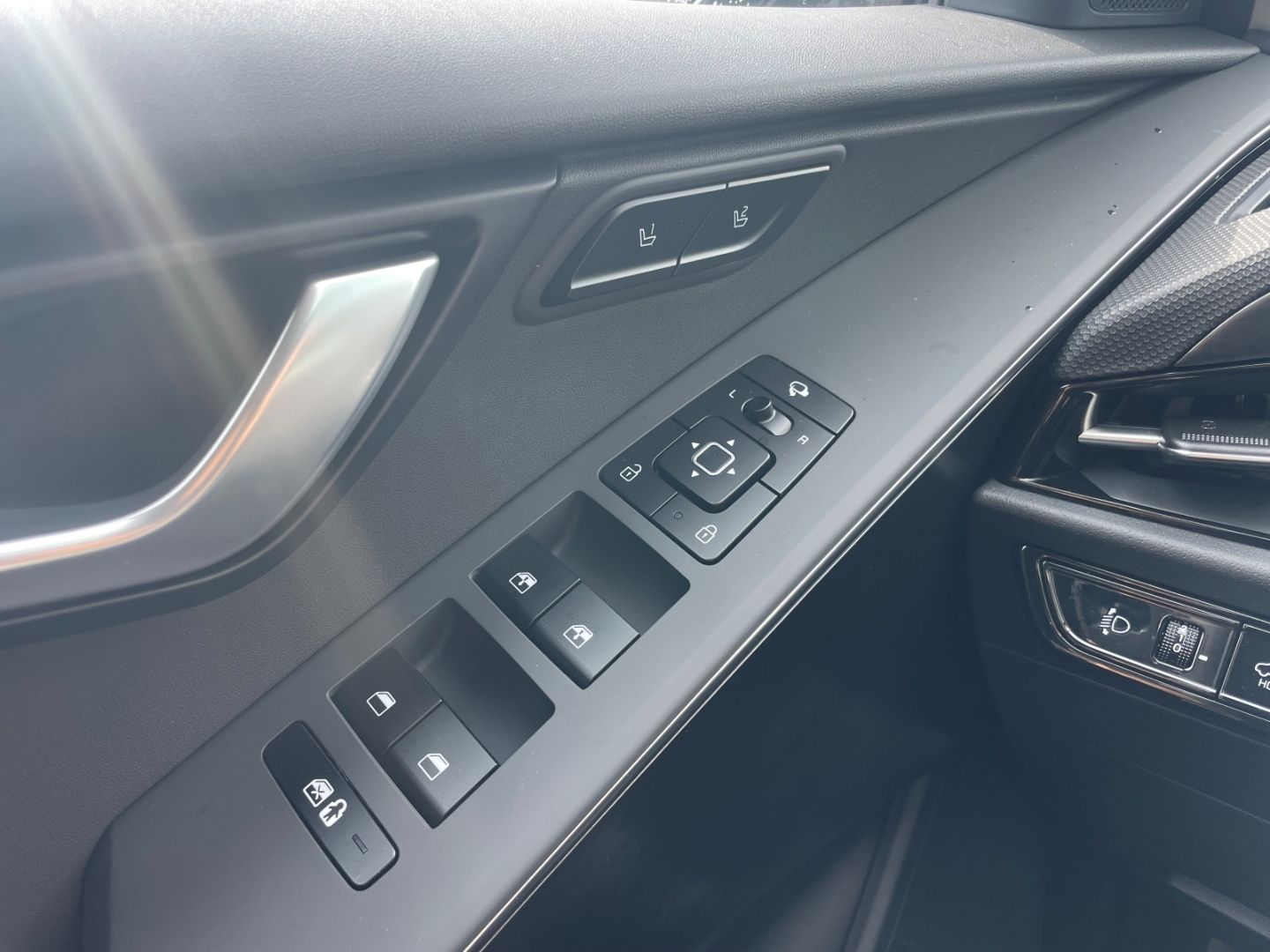 Fahrzeugabbildung Kia Niro Spirit 1.6 GDI Memory Sitzheiz&kühlung