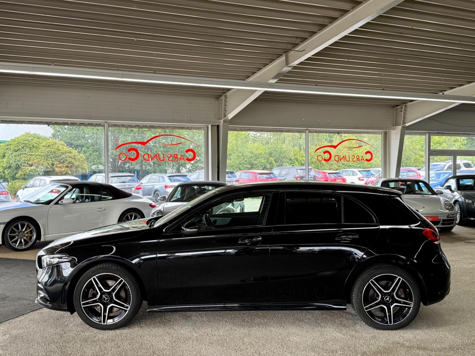 Mercedes-Benz A 250 e AMG-Line  *PAN*WS*APP*ACC*LED*SHZ*360°*