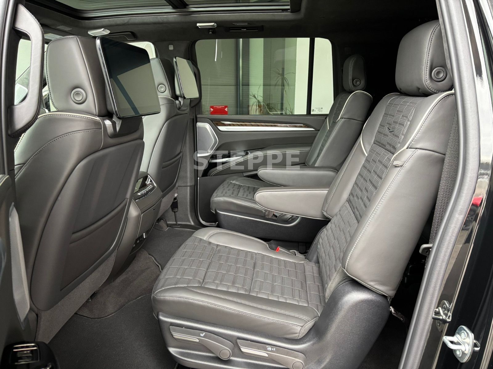 Cadillac Escalade FACELIFT MY26 6.2 V8 ESV Sport Platinum