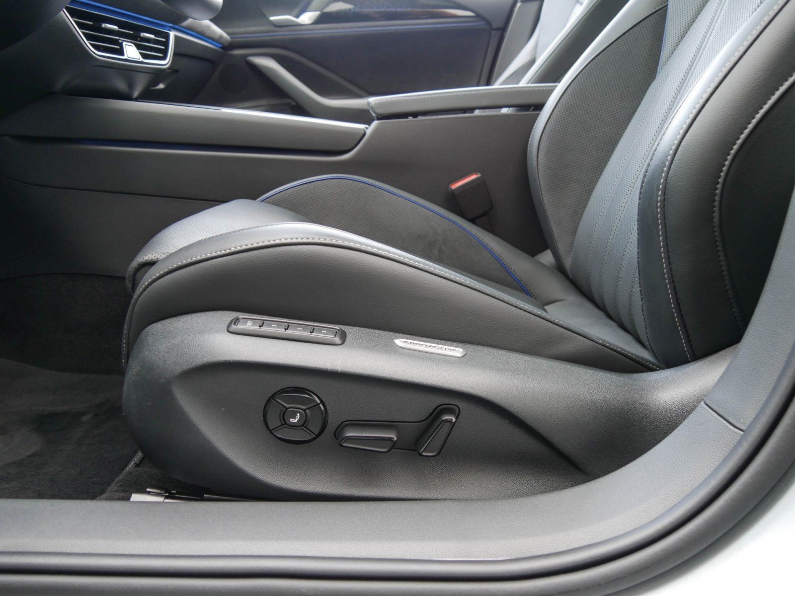 Volkswagen Passat - Bild 15