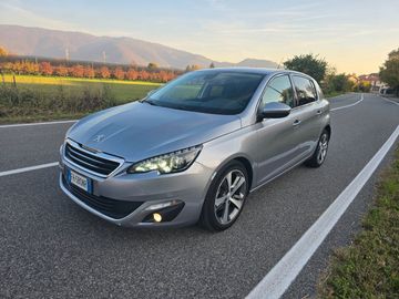 Peugeot 308 - 1