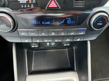 Hyundai Tucson Premium 4WD+Navi+Kamera+e.Heckkl.+SHZ+AHK