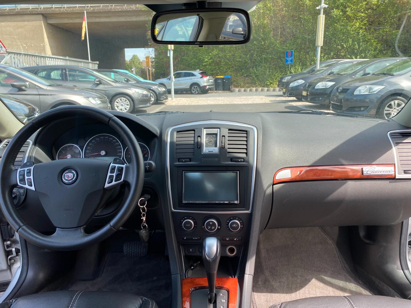 Cadillac BLS Leder Xenon. Allwetter TÜV