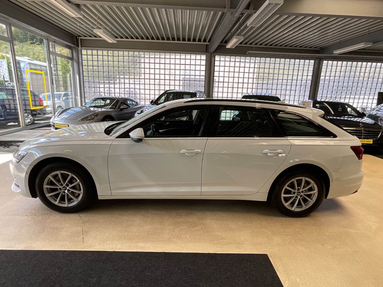 Fahrzeugabbildung Audi A6 Avant 45 TDI quattro*Business-Paket