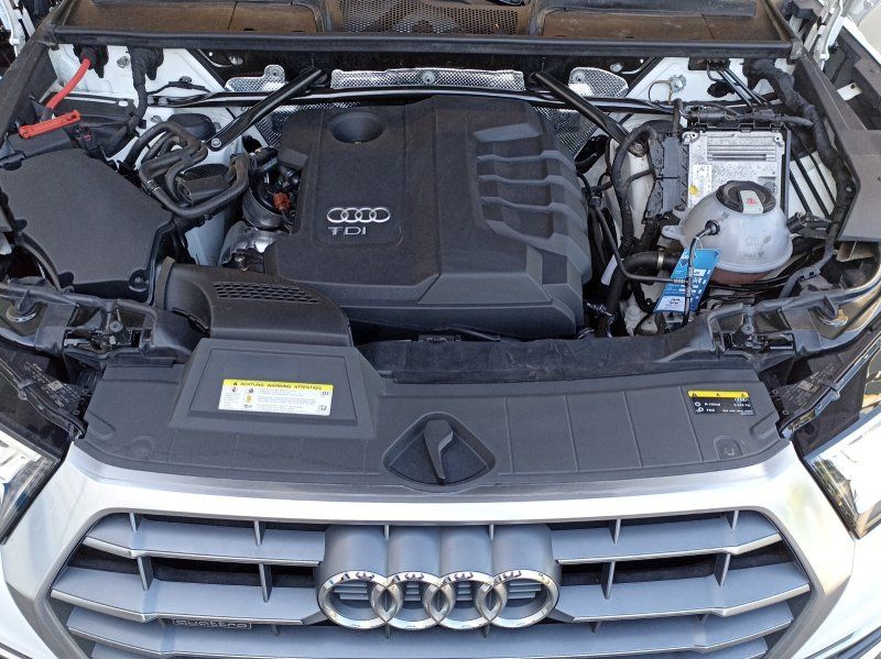 Fahrzeugabbildung Audi Q5 2.0 40 TDI quattro sport S-Tronic S-line