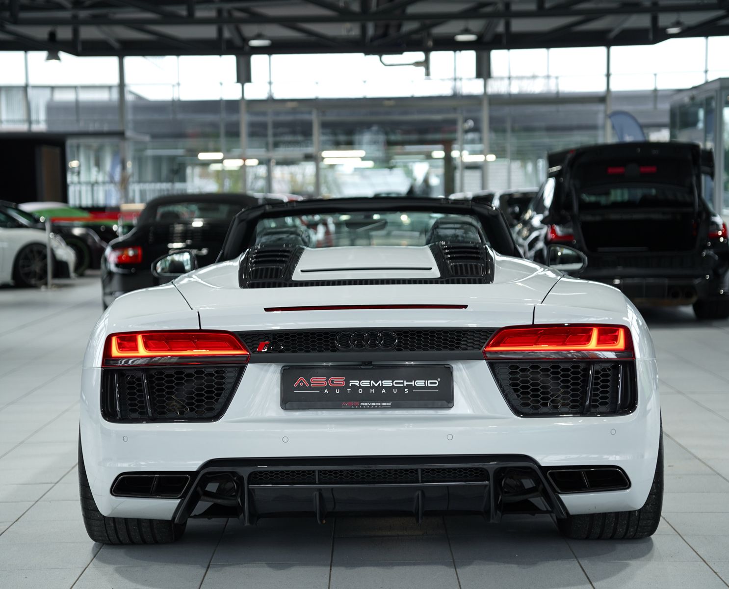 Audi R8