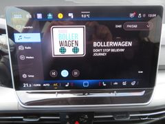 VW Golf VIII Var. 2.0 TDI Life DSG FACELIFT LED Ahk VW Golf VIII Var. 2.0 TDI Life DSG FACELIFT LED Ahk