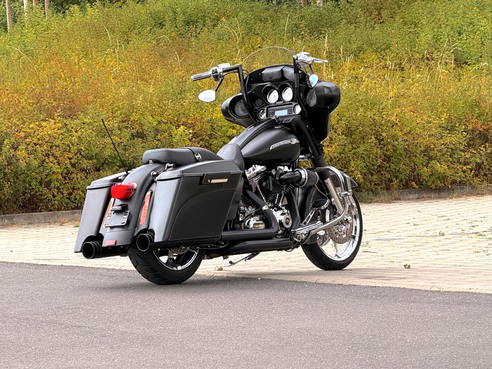 Harley-Davidson STREET GLIDE FLHXSE2 CVO 120 R  ABSOLUTES UNIKAT